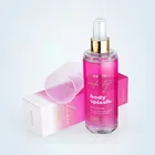 Frasco rosa Body Splash Infinity Wepink com tampa dourada e caixa branca