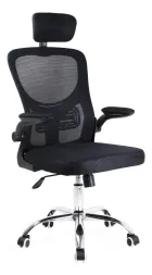 Cadeira de escritório preta com encosto em tela mesh, apoio de cabeça e base cromada.