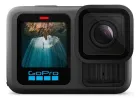 GoPro Hero 13 Black preta com tela frontal exibindo caverna e lente.