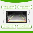 Câmera de Ré Automotiva em tela preta exibindo estacionamento com linhas coloridas.