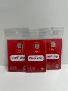 Três Claro chips vermelhos em embalagens transparentes.