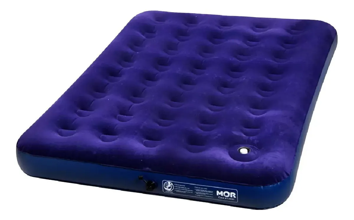 Colchão inflável roxo com superfície ondulada e válvula de ar.