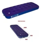 Colchão inflável azul-escuro Mor com superfície ondulada.