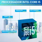 Caixa azul do processador Intel Core i5 com especificações visíveis.