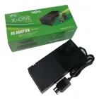Fonte de alimentação Xbox One preta retangular, cabo e caixa verde