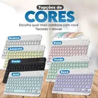 Teclados e mouses em branco, amarelo, preto, azul, rosa, verde e roxo.