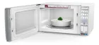 Micro-ondas Electrolux branco com porta aberta, tigela de arroz e brócolis.