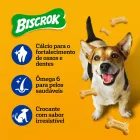 Cachorro feliz com petiscos Biscrok em formato de osso