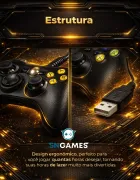Controle Xbox 360 preto com botões amarelos e cabo USB prateado.