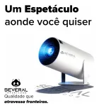 Projetor portátil branco com lente azul acesa e logo Several Innovations.