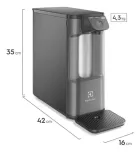 Purificador de água Electrolux PE12P preto, design compacto, filtro e bandeja.