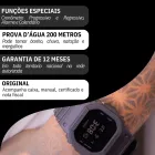 Relógio G-shock digital preto quadrado no pulso com tatuagem