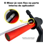 Mixer branco fixo dentro do Pulverizador Snow Foam preto e vermelho